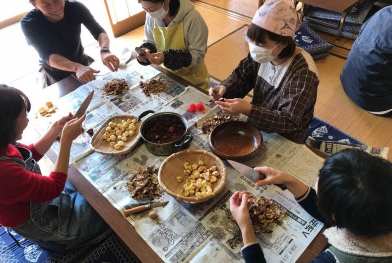 里山体験を通じて、自分の暮らしを見つめ直す