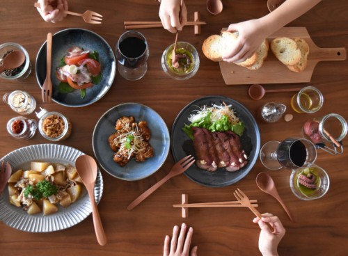 日々の「おいしい」をすくい上げる、木製食器の魅力